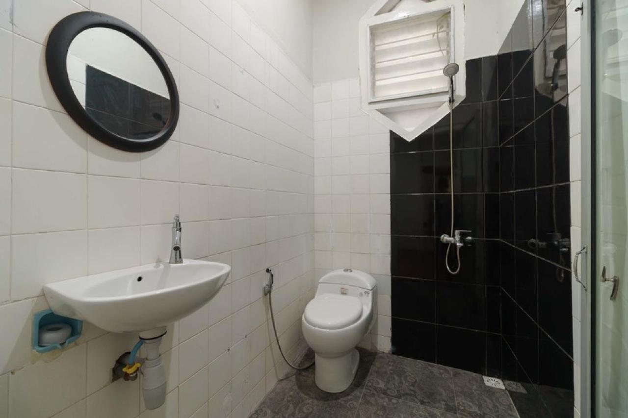 RedDoorz Syariah near Suzuya Mall Banda Aceh 2 Geutieue Bagian luar foto